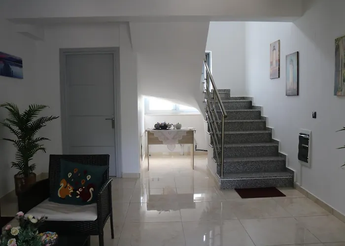 Michaelangelo Nydri (Lefkada)