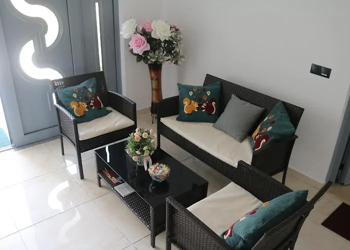 Michaelangelo Nydri (Lefkada)