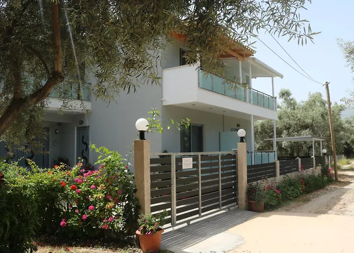 Michaelangelo Nydri (Lefkada)