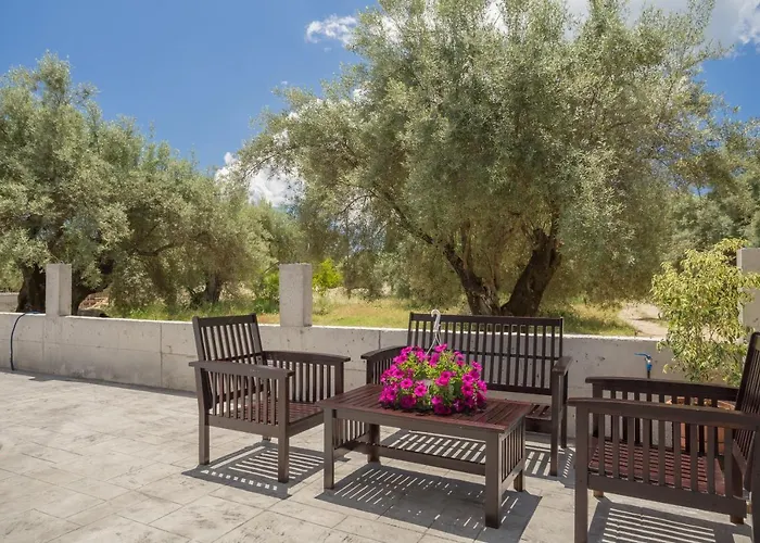 Michaelangelo アパート ニドリ