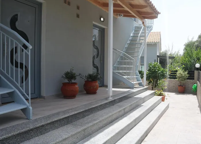 アパート Michaelangelo ニドリ